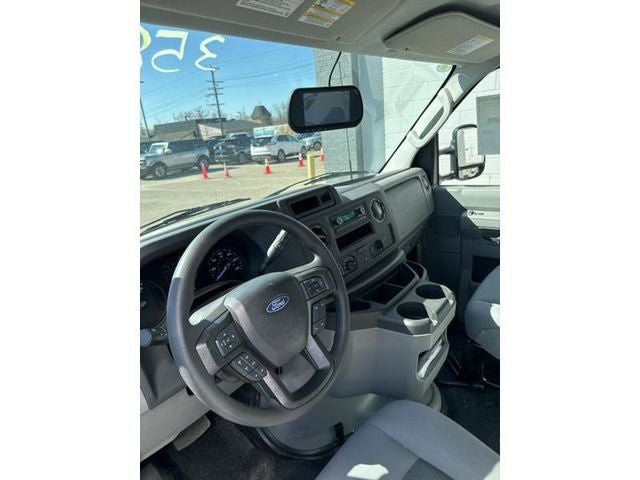 2024 Ford E-350SD Base Cutaway