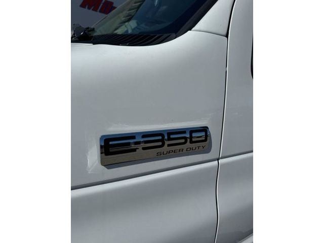 2024 Ford E-350SD Base Cutaway