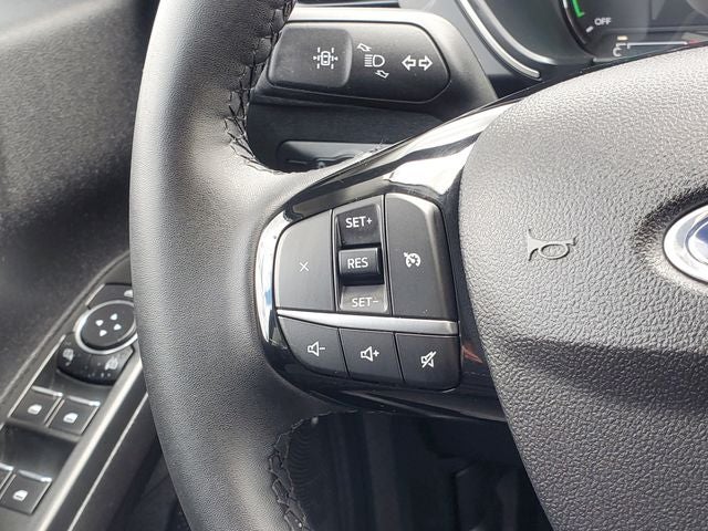 2022 Ford Escape Hybrid SE