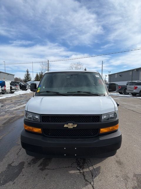 2022 Chevrolet Express 2500 Work Van Cargo