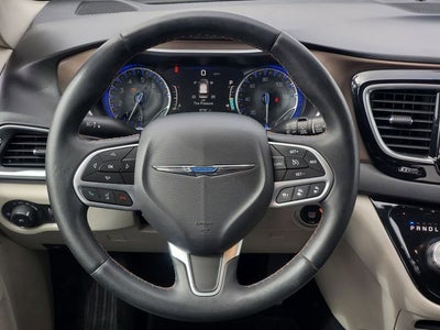 2017 Chrysler Pacifica Touring L Plus