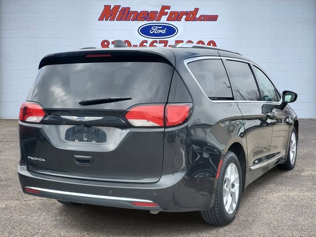 2017 Chrysler Pacifica Touring L Plus