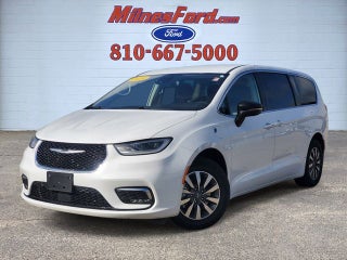 2024 Chrysler Pacifica Hybrid Select