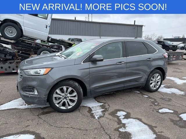 2022 Ford Edge Titanium