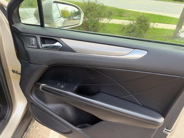 2015 Lincoln MKC Base