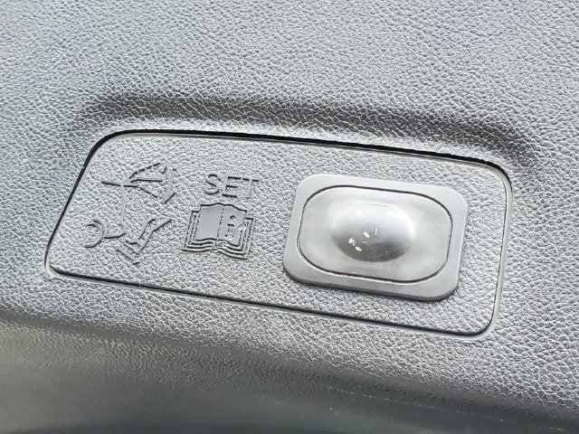 2015 Lincoln MKC Base
