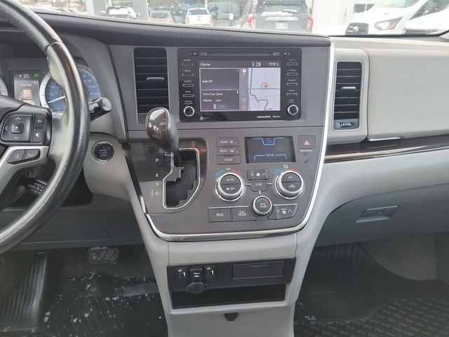 2018 Toyota Sienna XLE 7 Passenger