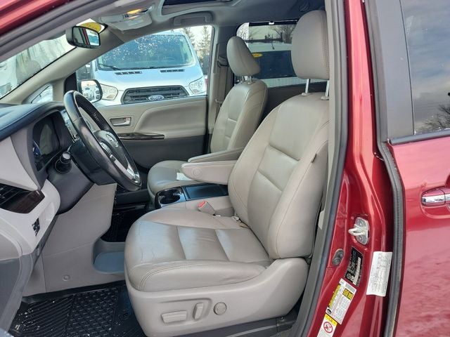 2018 Toyota Sienna XLE 7 Passenger