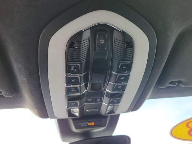 2018 Porsche Macan Turbo