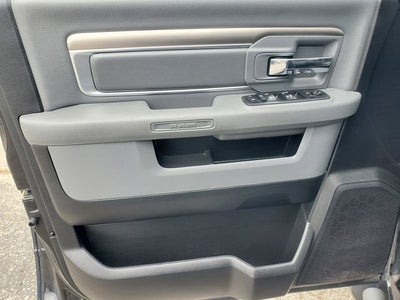 2018 RAM 1500 Big Horn Crew Cab 4x4 5'7" Box