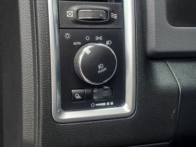 2018 RAM 1500 Big Horn Crew Cab 4x4 5'7" Box