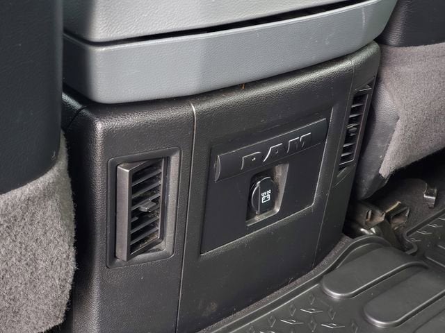 2018 RAM 1500 Big Horn Crew Cab 4x4 5'7" Box
