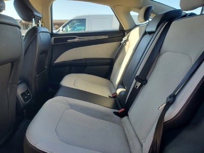 2020 Ford Fusion SE